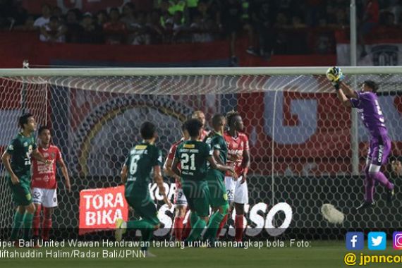 Liga 1 2018: Daftar Kiper Paling Sering Lakukan Penyelamatan - JPNN.COM