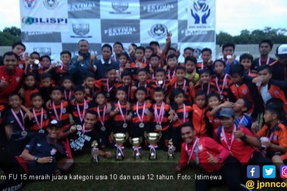 FU15 dan PS Manado Raih Juara HUT Kelima Bina Sentra - JPNN.COM