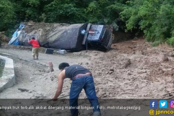 BBMKG Sebut 23 Kabupaten di Sumut Berpotensi Terjadi Longsor - JPNN.COM