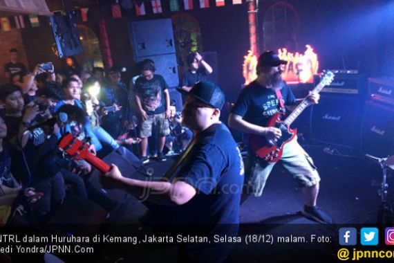 Seru, NTRL dan Kelompok Penerbang Roket Bertukar Lagu - JPNN.COM