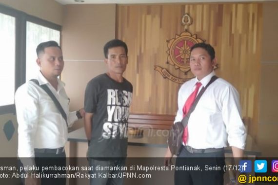 Detik – detik Usman Bacok Taufik dan Khodijah, Ngeri! - JPNN.COM
