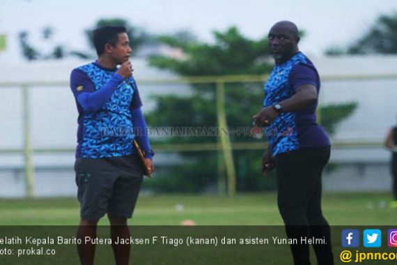 Jacksen F Tiago Mengaku Puas dengan Performa Pemain Lokal - JPNN.COM