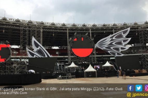 Kupu-kupu di Panggung Megah Konser Slank di GBK - JPNN.COM