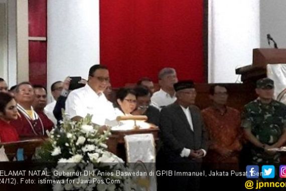 Gubernur Anies Ucapkan Selamat Natal di Depan Jemaat Gereja - JPNN.COM