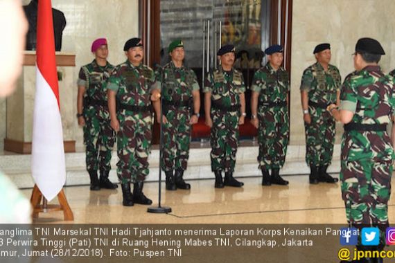 Panglima Terima Laporan Korps Kenaikan Pangkat 33 Pati TNI - JPNN.COM