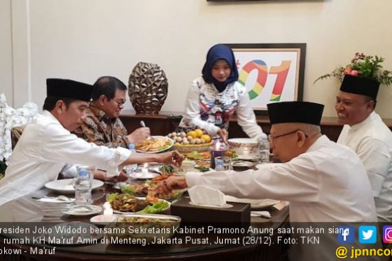 Jokowi Makan Siang Bareng Abah, Ini Menunya - JPNN.COM