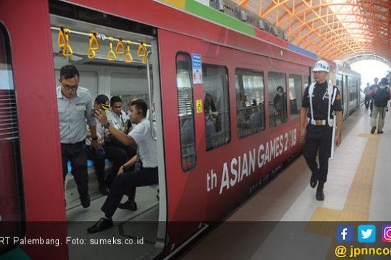 Warga Sumsel Makin Sering Naik LRT, Nih Buktinya - JPNN.COM