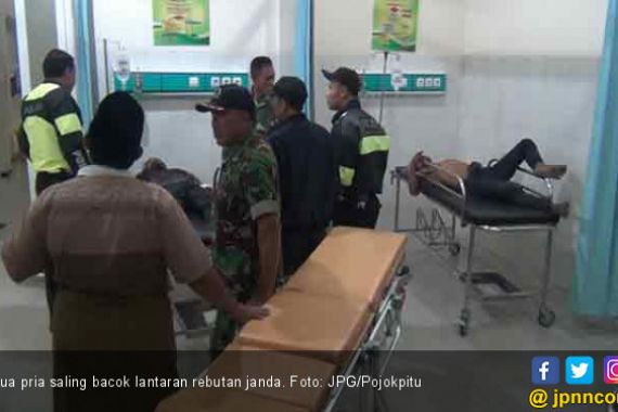 Naif, 2 Pria Saling Bacok Demi Berebut Janda - JPNN.COM