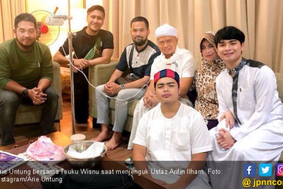 Arie Untung Ungkap Kondisi Ustaz Arifin Ilham - JPNN.COM