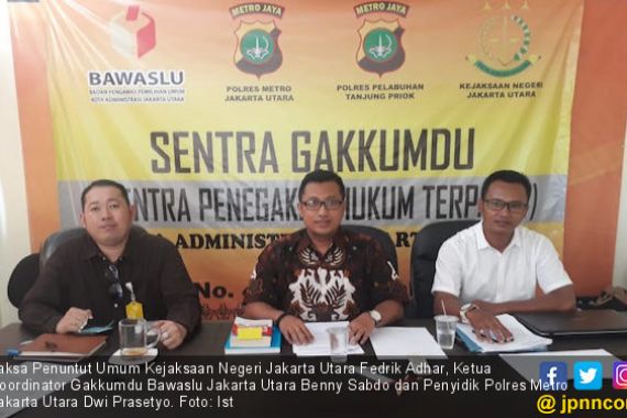 Bawaslu Menangani Dugaan Perusakan Spanduk Caleg Tina Toon - JPNN.COM