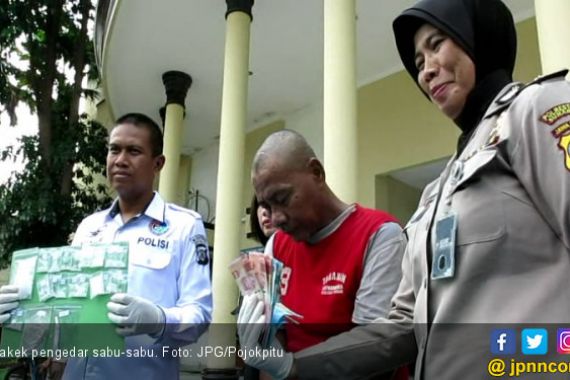 Kakek Tabung Hasil Kerja Kuli Rp 45 Juta demi Beli Sabu-Sabu - JPNN.COM