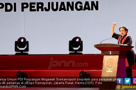 Sentilan Bu Mega buat Airlangga Golkar di Pembukaan Kongres PDIP - JPNN.COM