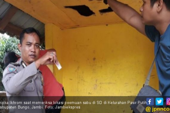 Murid SD Temukan Lima Paket Sabu-sabu di Pos Jaga Sekolah - JPNN.COM