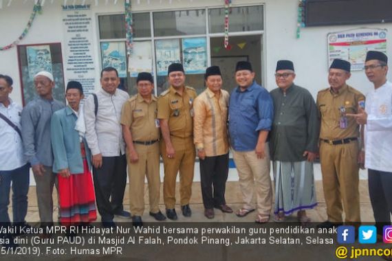 Wakil Ketua MPR Hidayat Menjaring Aspirasi Guru PAUD - JPNN.COM