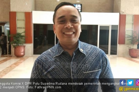 Per Tahun 100 Ribu Honorer jadi PNS, Berhenti di Era Jokowi - JPNN.COM