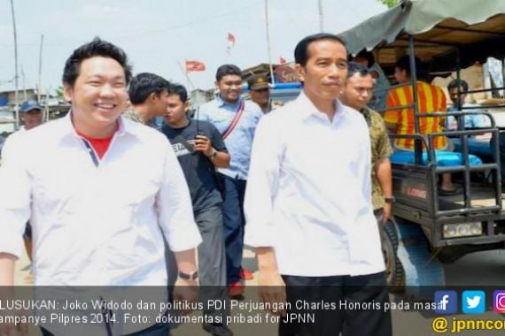 LSI Unggulkan Jokowi Lagi, Charles PDIP Sebut Kubu Prabowo Kian Kedodoran - JPNN.COM