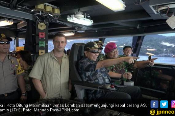 Lomban - Pangemanan Mengunjungi Kapal Perang AS - JPNN.COM