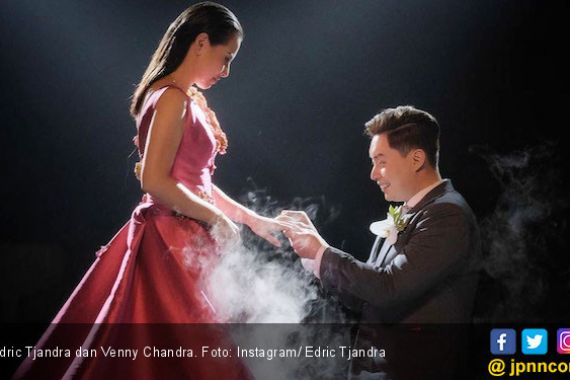 Selamat, Edric Tjandra Sah jadi Suami Venny Chandra - JPNN.COM