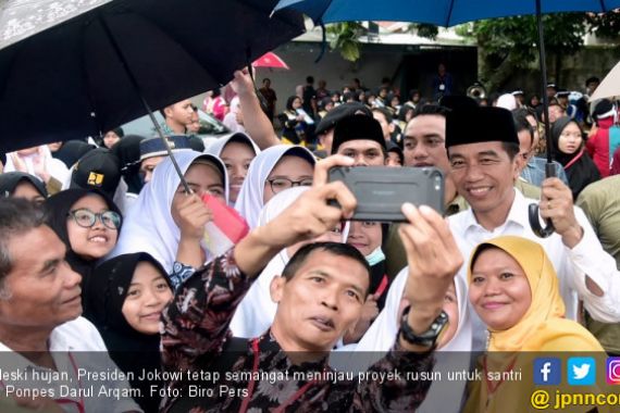 Jokowi Turun Langsung Memastikan Progres Proyek Rusun Santri di Pesantren Muhammadiyah - JPNN.COM