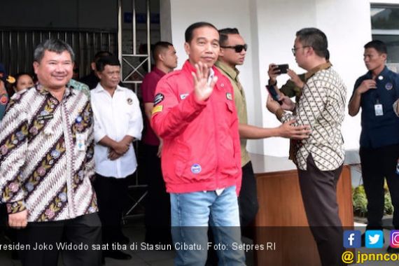 Pak Jokowi: Charlie Chaplin Juga Turun di Sini, Dua Kali - JPNN.COM