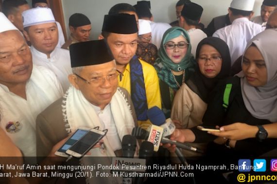 Optimisme Kiai Ma'ruf untuk Kalahkan Prabowo-Sandi di Bandung Raya - JPNN.COM
