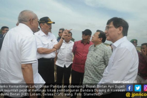 Luhut: Pembangunan Dam di Bintan Buka Peluang Jual Air Baku ke Singapura - JPNN.COM