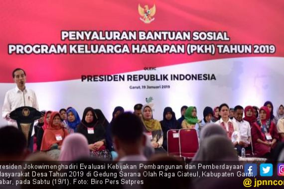 Presiden Jokowi: Tahun Ini Naik, Uang Berputar di Desa - desa - JPNN.COM