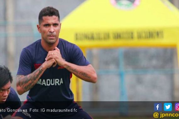 Beto Sudah 40 Tahun, Enggan ke Luar Negeri, Pilih Tunggu Liga 1 Diputar Lagi - JPNN.COM