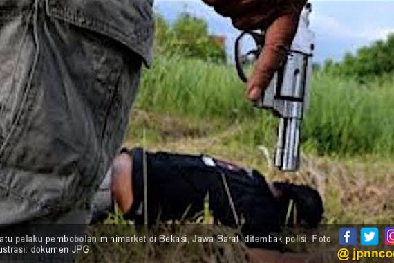 Polisi Tembak Satu Bandit Pembobol Minimarket di Bekasi - JPNN.COM