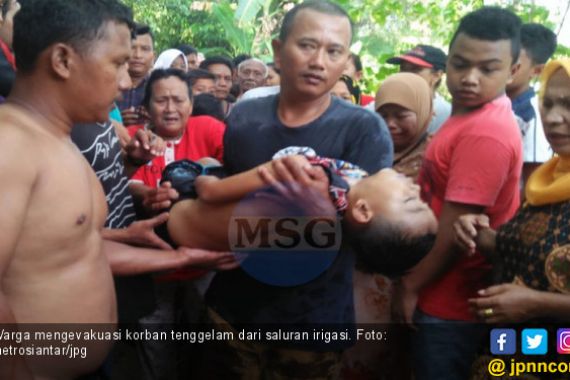 Terjatuh, Murid SD Tewas Tenggelam di Saluran Irigasi - JPNN.COM