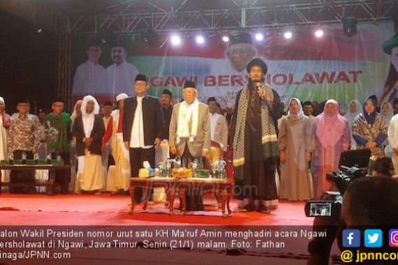 Warga Ngawi Antusias Berselawat Bersama Kiai Ma'ruf Amin - JPNN.COM