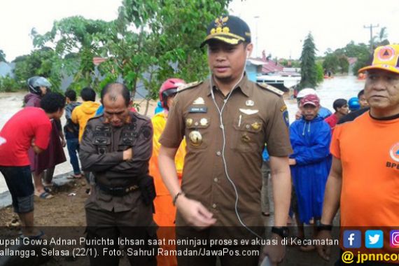 Lihat! Pintu Bendungan Bili-Bili Dibuka, Banjir Rendam Gowa - JPNN.COM