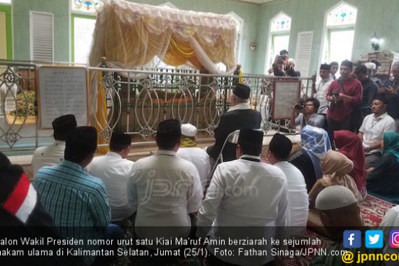 Kiai Ma'ruf Amin Ziarah ke Makam Arsyad Al-Banjari - JPNN.COM