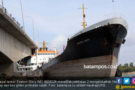Izin Berlayar Kapal Tanker Penabrak Jembatan 2 Barelang Dicabut - JPNN.COM