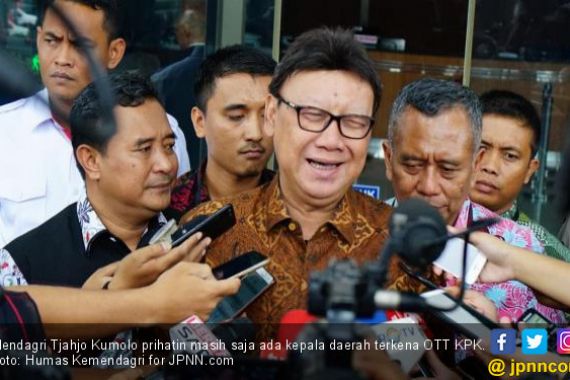 Menteri Tjahjo Singgung Kelebihan Pembayaran Honor Perjalanan Dinas di Daerah - JPNN.COM