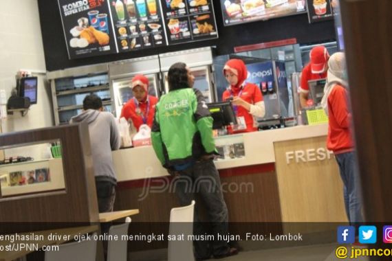 Social Distancing: Pengemudi Ojek Online, Silakan Taruh Makanan di Depan Pintu - JPNN.COM