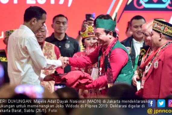 Warga Dayak Berikan Dukungan, Jokowi Yakin Menang Telak di Kalimantan - JPNN.COM