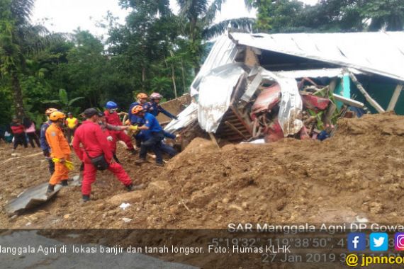 Manggala Agni KLHK Peduli Banjir dan Tanah Longsor - JPNN.COM