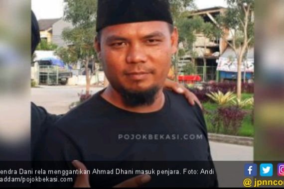 Pria ini Rela Gantikan Ahmad Dhani Masuk Penjara - JPNN.COM