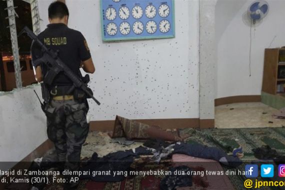 Setelah Bom Katedral, Sekarang Masjid Filipina Dilempari Granat - JPNN.COM