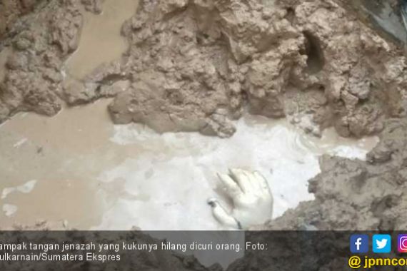 Makam Dibongkar, Kuku Jempol Tangan Kanan Sumarni Hilang - JPNN.COM