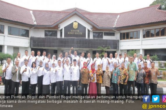 Atasi Masalah di Bogor, Ade Yasin dan Bima Arya Perkuat Kerja Sama - JPNN.COM