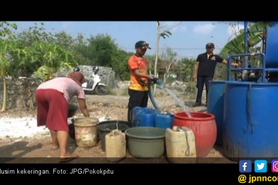 Warga Cibarusah Krisis Air Bersih - JPNN.COM