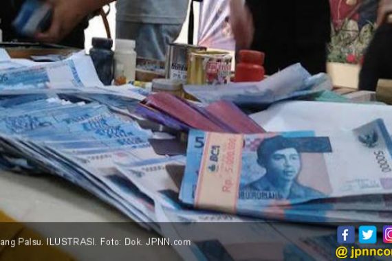 Uang Palsu Rupiah hingga Dolar dari Bogor Ingin Dieadarkan ke Sumatra, Nilainya Fantastis - JPNN.COM