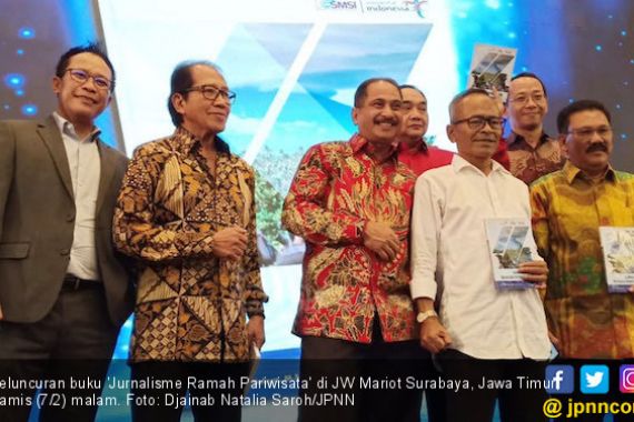 SMSI dan Kemenpar Luncurkan Buku Jurnalisme Ramah Pariwisata - JPNN.COM