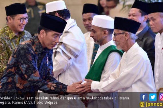 Jokowi Klarifikasi kepada Para Ulama Soal Dua Tuduhan Ini - JPNN.COM