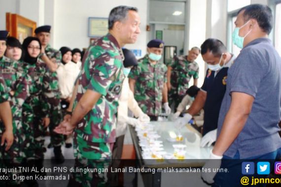 Tiba-tiba, Prajurit TNI AL dan PNS Diminta Tes Urine, Hasilnya? - JPNN.COM