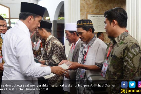 Jokowi Dapat Doa Panjang Jabatan saat Kunjungan ke Cianjur - JPNN.COM