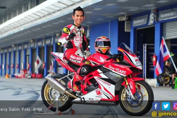 Honda Pilih Pembalap Indonesia Tunggangi NSF250RR di GP Italia - JPNN.COM