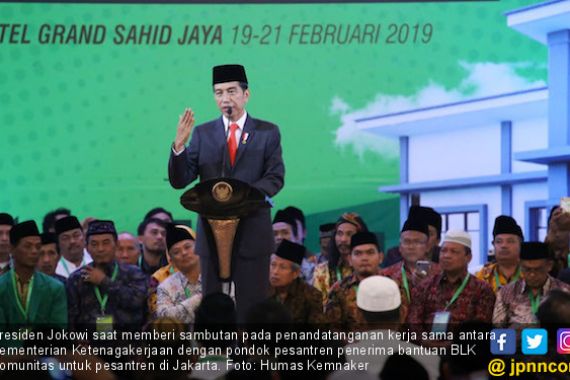 Jokowi: Tahun Ini 1.000, Tahun Depan Minimal 3.000 BLK di Pesantren - JPNN.COM
